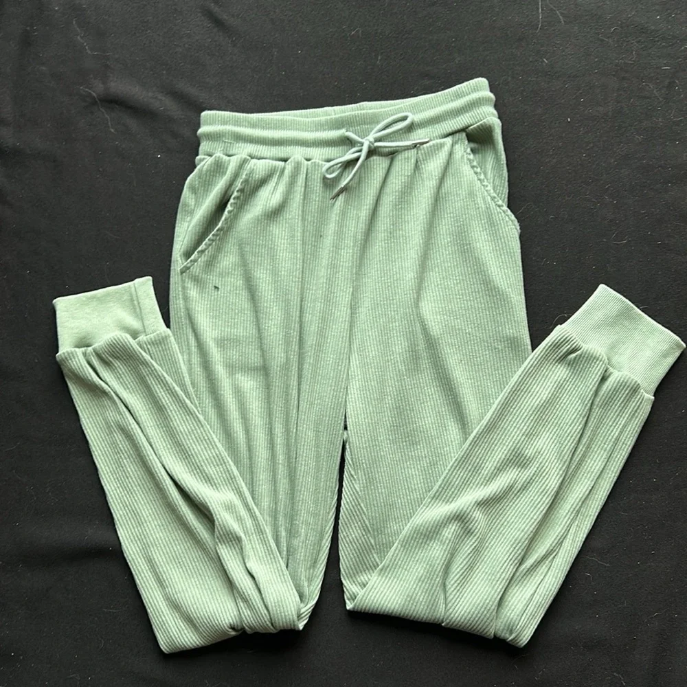 Green Ribbed Two-Piece Set - Picture 3 of 5